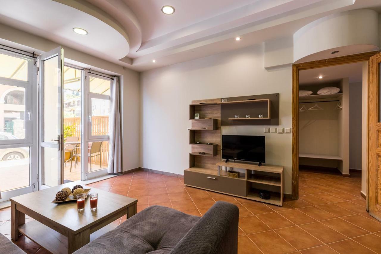 Mon-Repo Suites Corfu  ภายนอก รูปภาพ